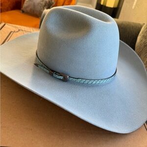 Light Blue Women's Cowboy Hat - Burns x Yellowstone
